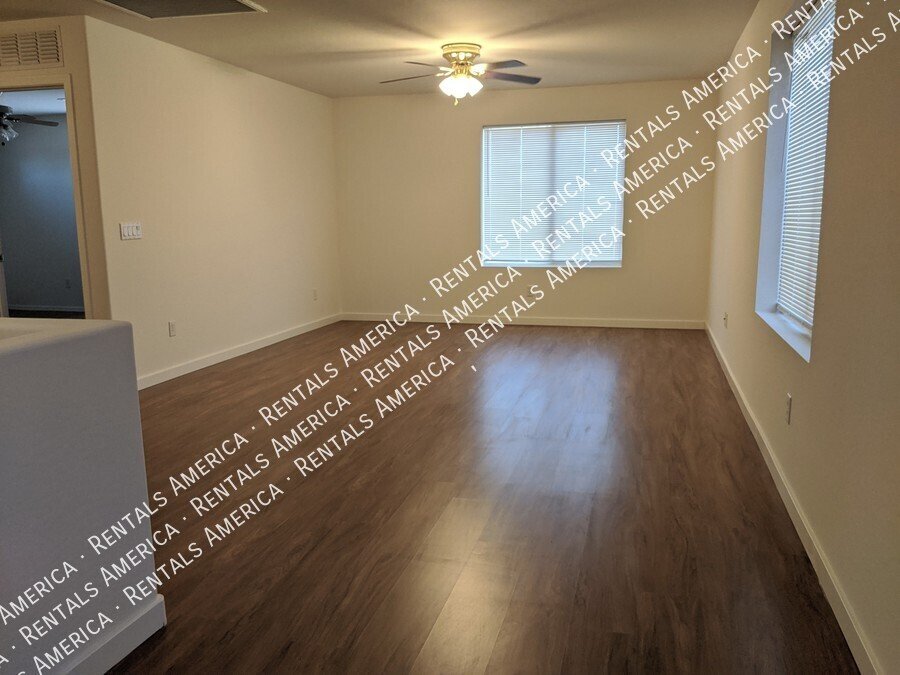 4 Bedroom + loft with SOLAR POWER! property image