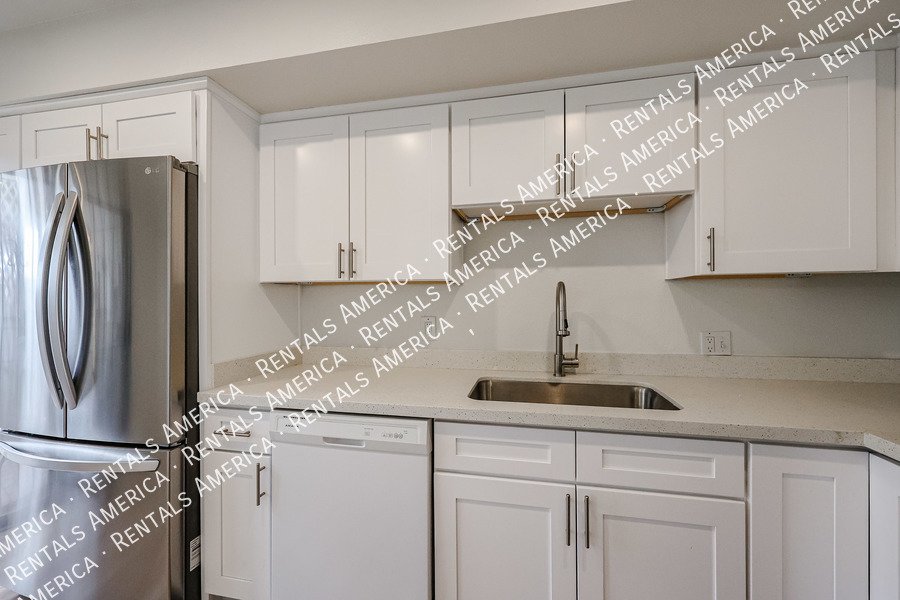 MOVE IN SPECIAL property image