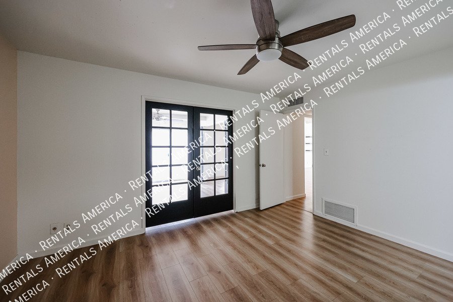 MOVE IN SPECIAL property image