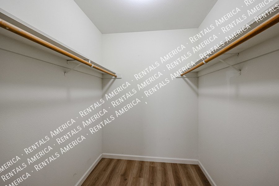 MOVE IN SPECIAL property image