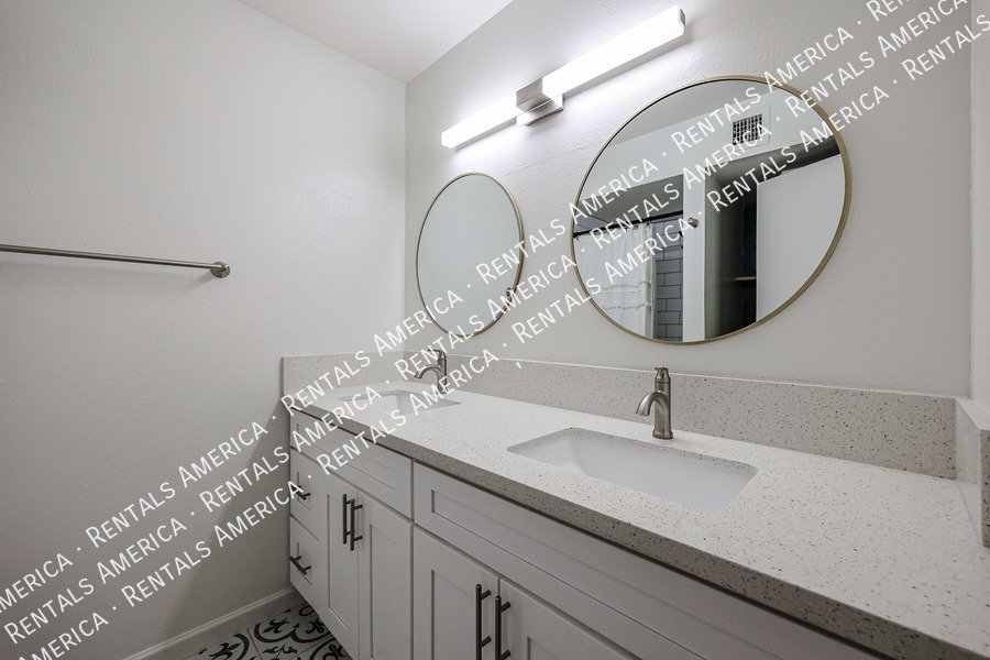 MOVE IN SPECIAL property image