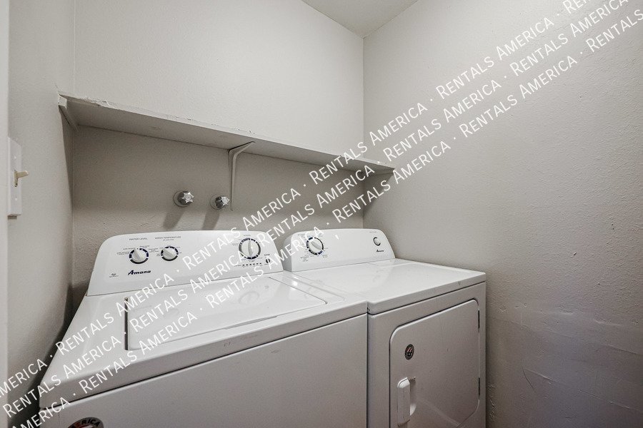 MOVE IN SPECIAL property image