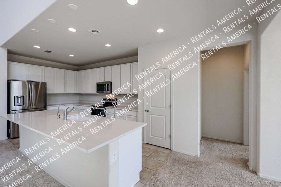 5 bedrooms with 4.5 baths! property image