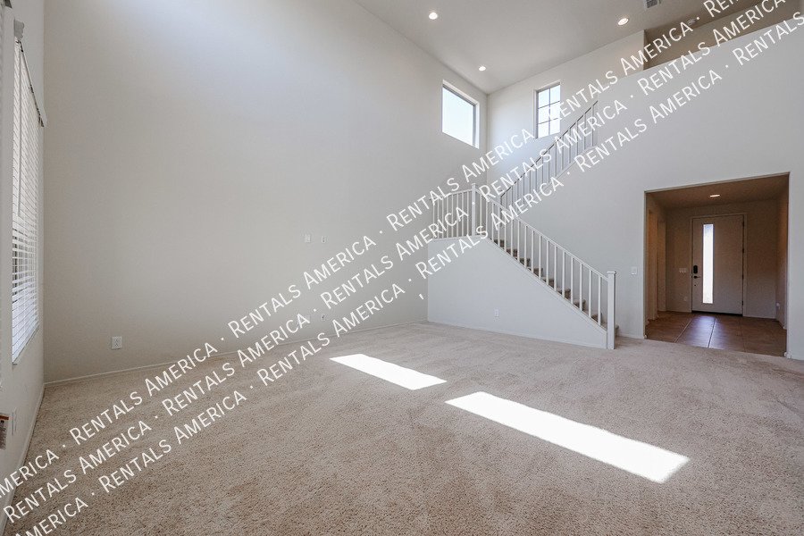 5 bedrooms with 4.5 baths! property image