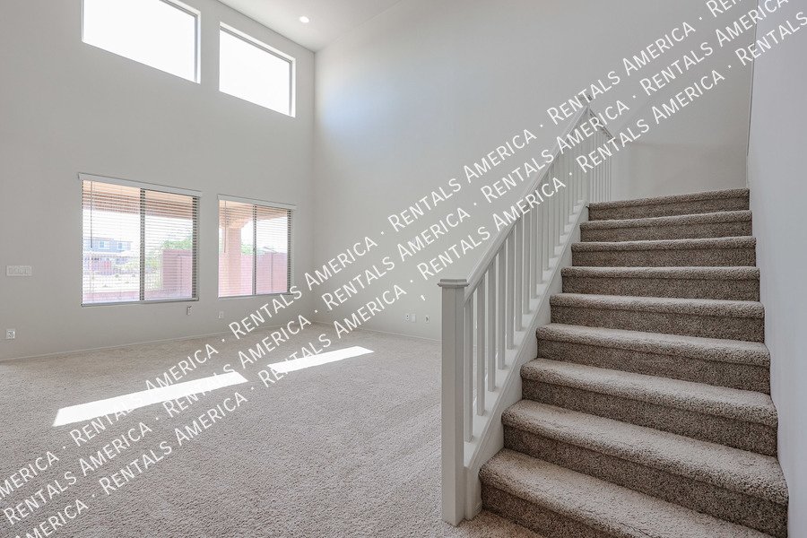 5 bedrooms with 4.5 baths! property image