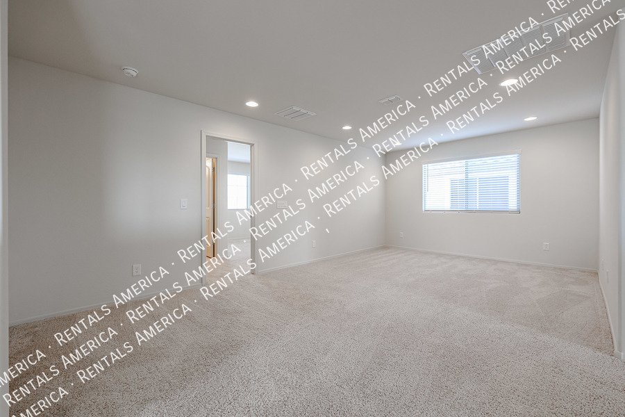 5 bedrooms with 4.5 baths! property image