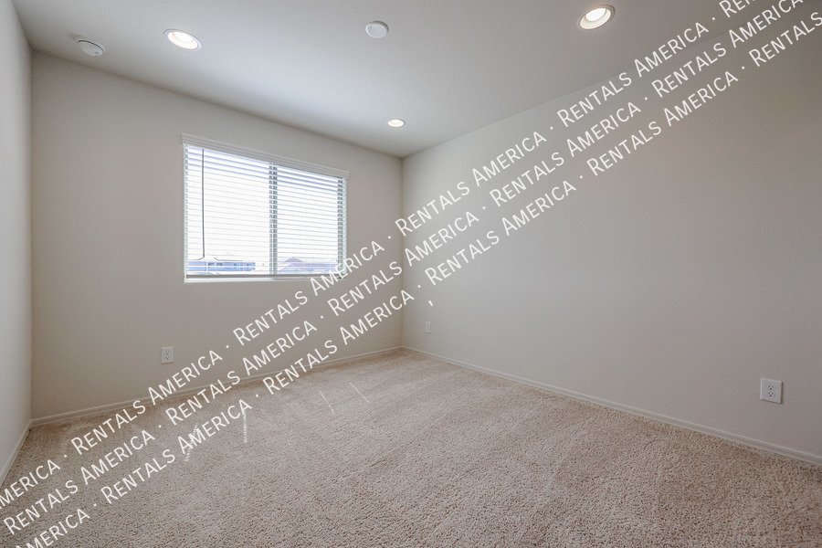 5 bedrooms with 4.5 baths! property image