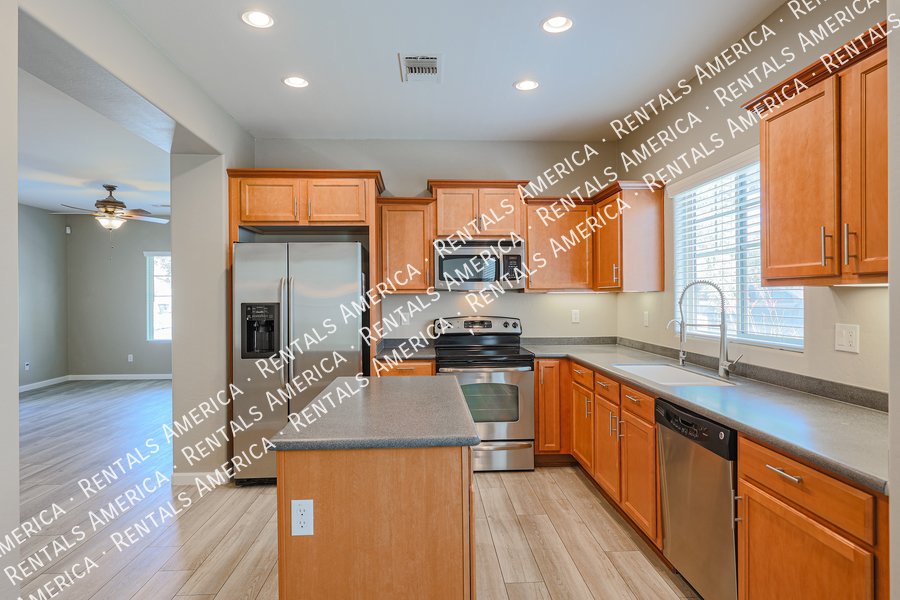 MI SPECIAL! Adorable 2BD 2BA home in the Gated Northgate Community!! property image