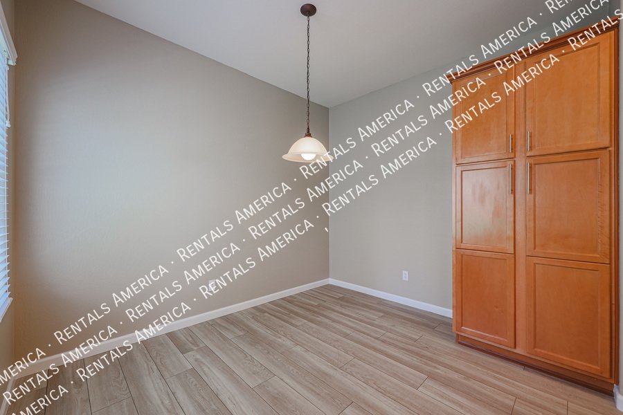 MI SPECIAL! Adorable 2BD 2BA home in the Gated Northgate Community!! property image