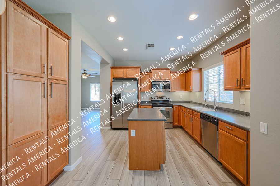 MI SPECIAL! Adorable 2BD 2BA home in the Gated Northgate Community!! property image