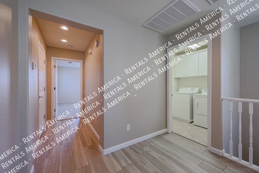 MI SPECIAL! Adorable 2BD 2BA home in the Gated Northgate Community!! property image