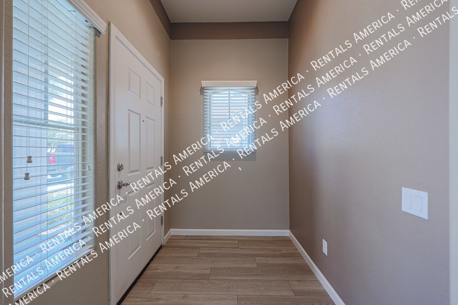 MI SPECIAL! Adorable 2BD 2BA home in the Gated Northgate Community!! property image