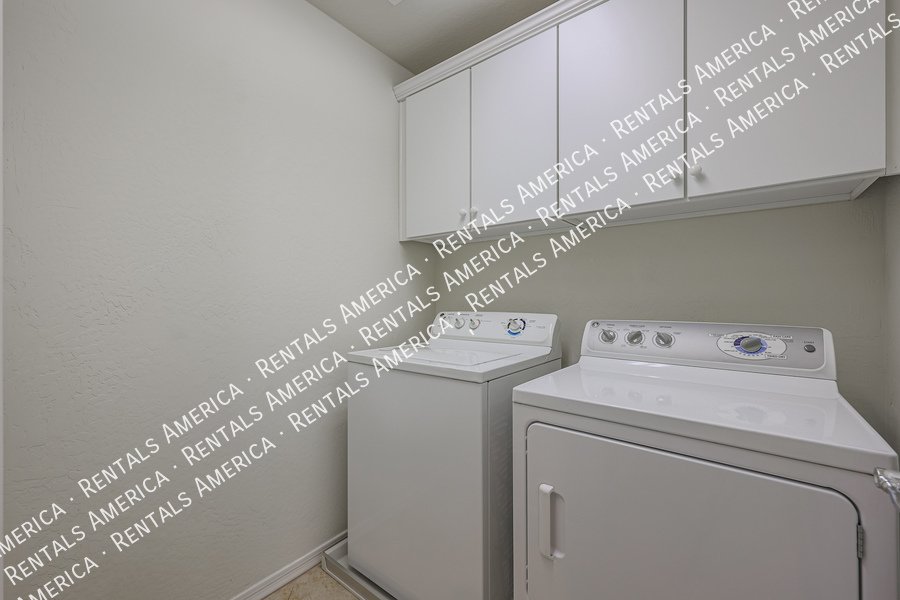 MI SPECIAL! Adorable 2BD 2BA home in the Gated Northgate Community!! property image