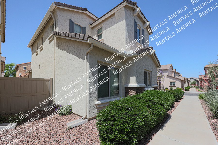 MI SPECIAL! Adorable 2BD 2BA home in the Gated Northgate Community!! property image