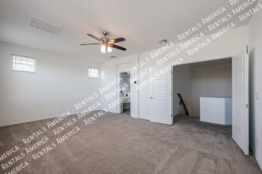 MOVE IN SPECIAL!!!! 5 bedroom 3 bath home in Camelback Ranch property image