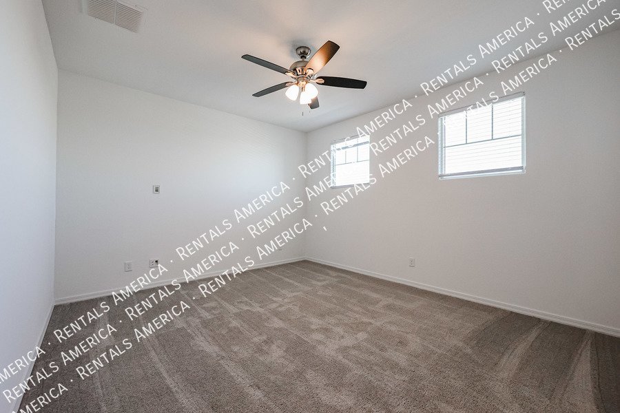 MOVE IN SPECIAL!!!! 5 bedroom 3 bath home in Camelback Ranch property image