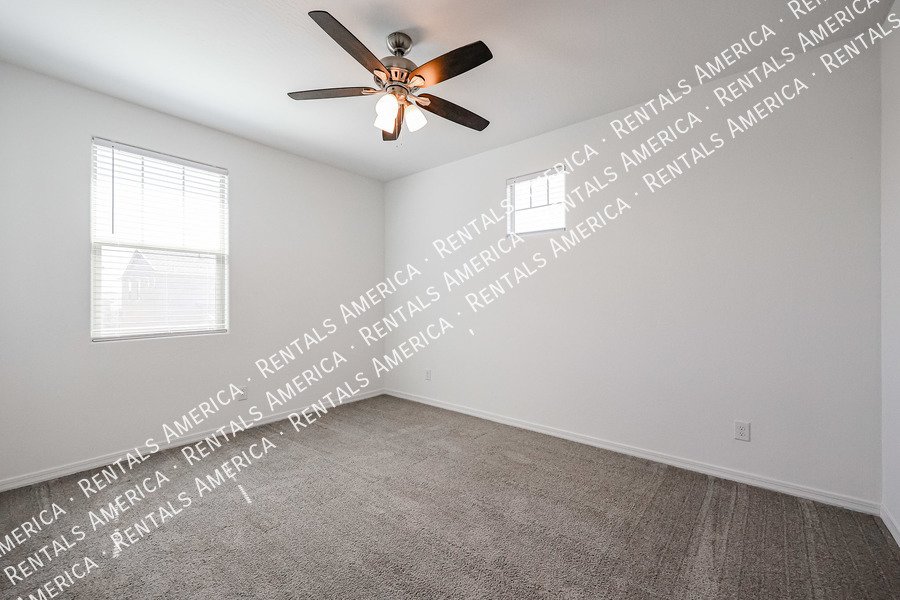 MOVE IN SPECIAL!!!! 5 bedroom 3 bath home in Camelback Ranch property image