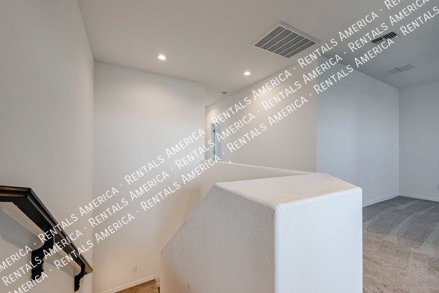 MOVE IN SPECIAL!!!! 5 bedroom 3 bath home in Camelback Ranch property image