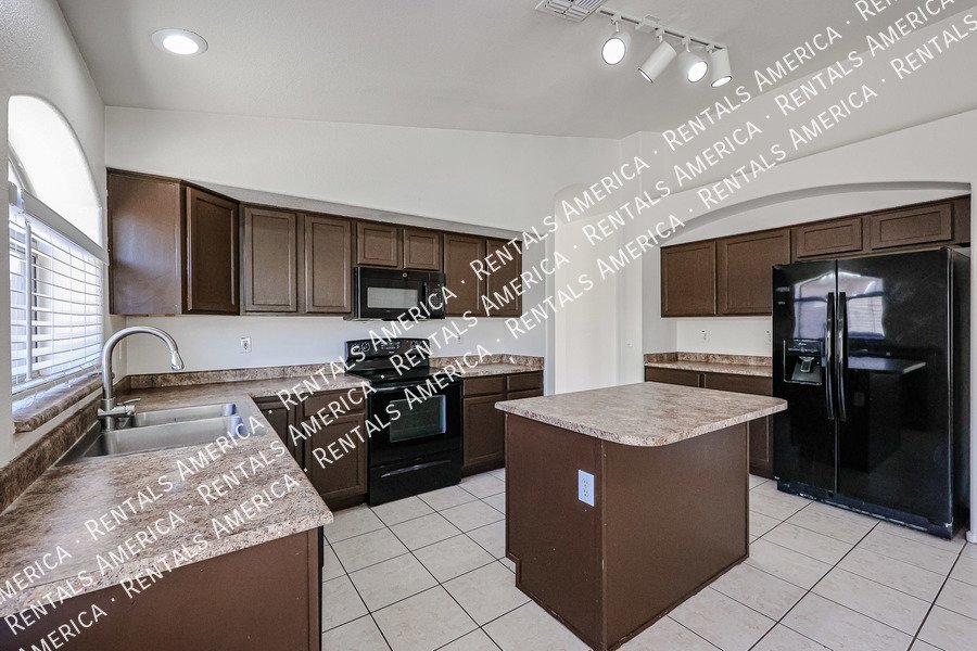 3 bedroom 2 bath in Chandler property image