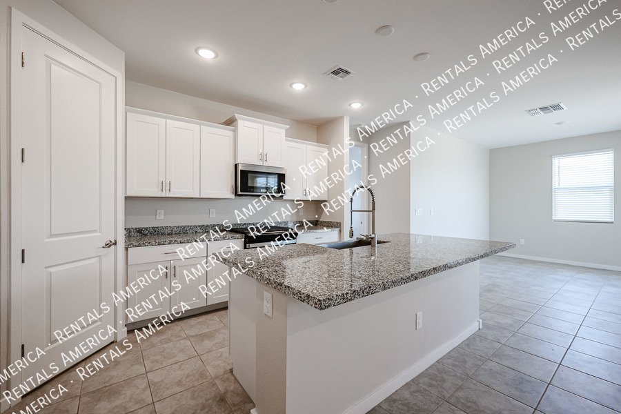 4 Bedroom 2 bath in Maricopa property image