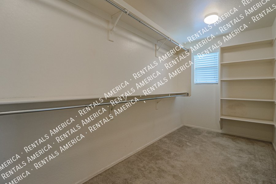 Move in Special! Beautiful Spacious 5BD House in Peoria! property image