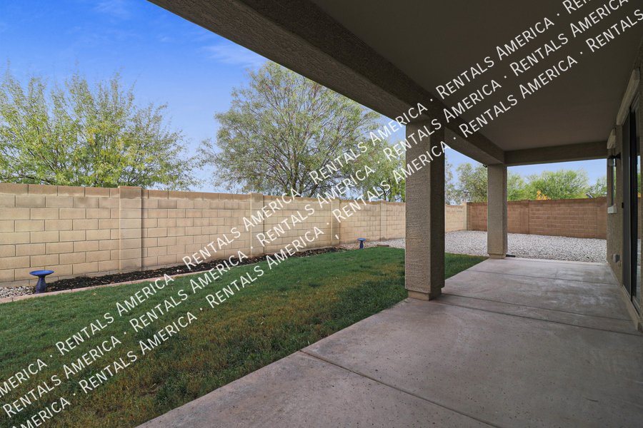 Move in Special! Beautiful Spacious 5BD House in Peoria! property image