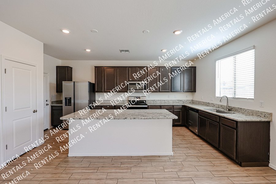 Remarkable 4 Bedroom Home In Marbella Ranch!!! property image