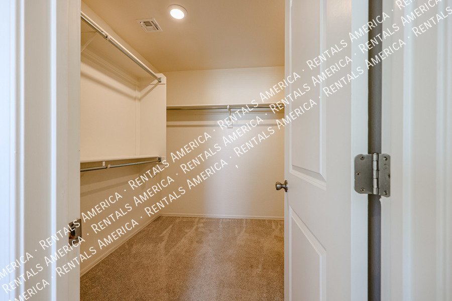 Remarkable 4 Bedroom Home In Marbella Ranch!!! property image