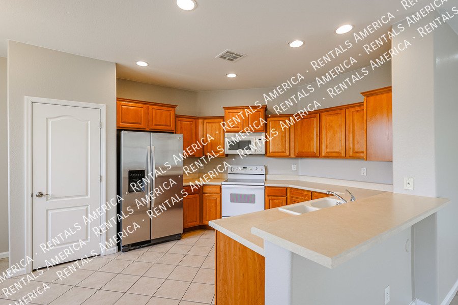 Spectacular Rental in Palm Valley Community, Goodyear AZ property image