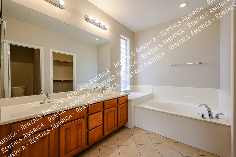 Spectacular Rental in Palm Valley Community, Goodyear AZ property image