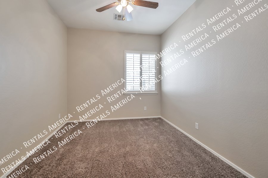 MOVE IN SPECIAL property image