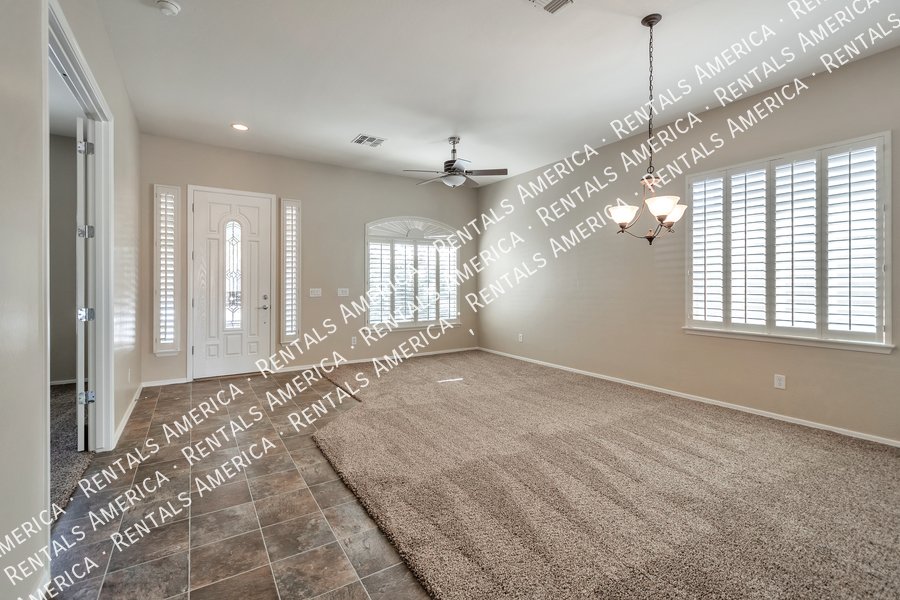 MOVE IN SPECIAL property image