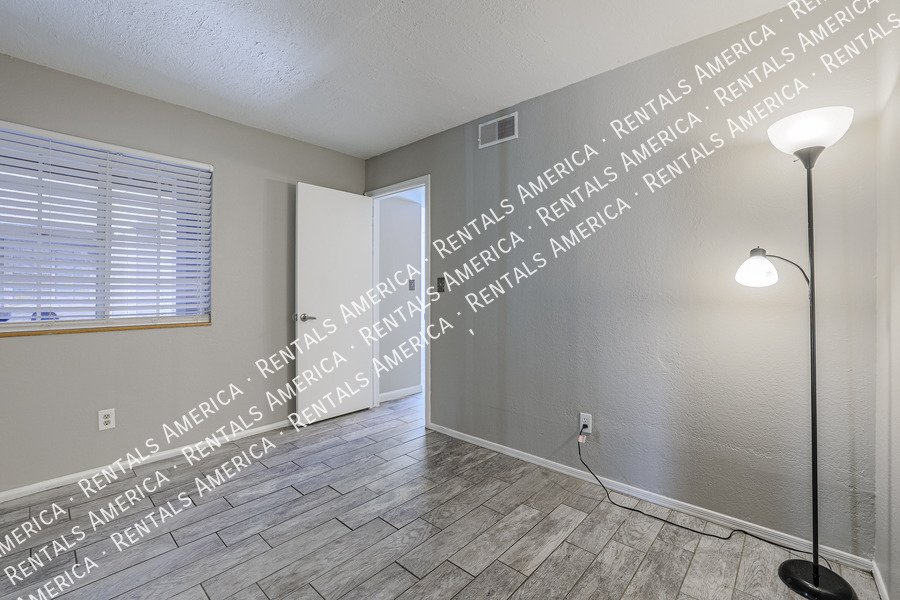 Great Northeast Mesa Location! property image