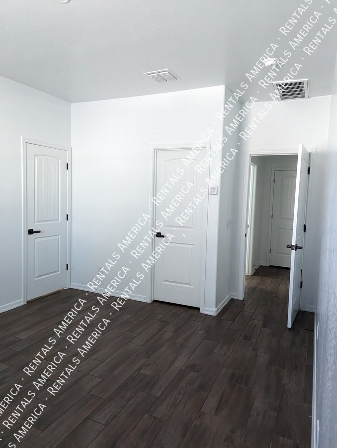 Move in Ready! & Special Offer! property image