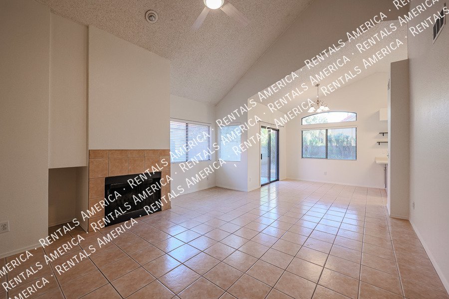 Beautiful 3 Bed/3 Bath home in Chandler!! property image