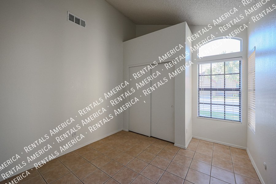 Beautiful 3 Bed/3 Bath home in Chandler!! property image