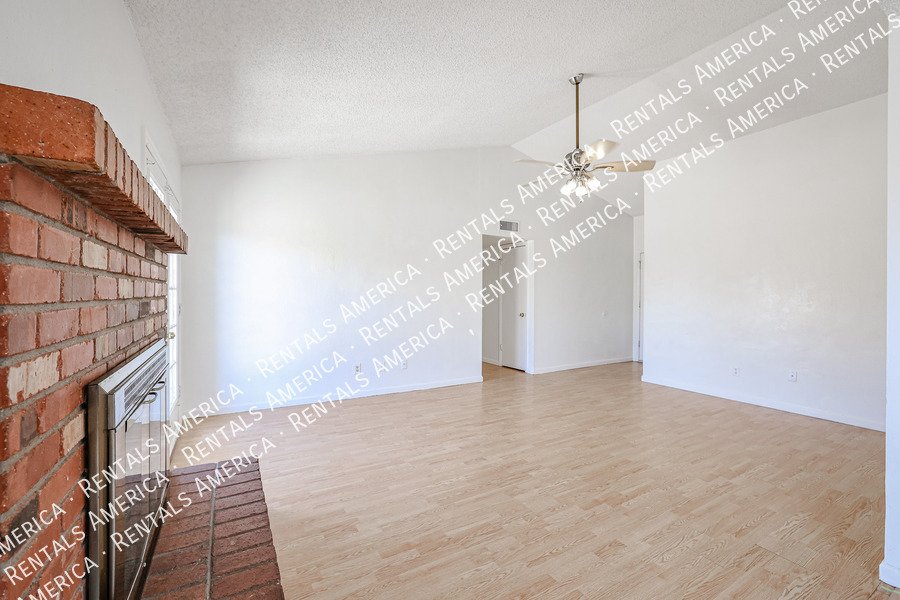 Nice 4 Bedroom Home In Pioneer Village Community!!! property image