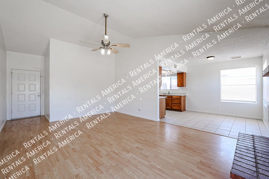 Nice 4 Bedroom Home In Pioneer Village Community!!! property image