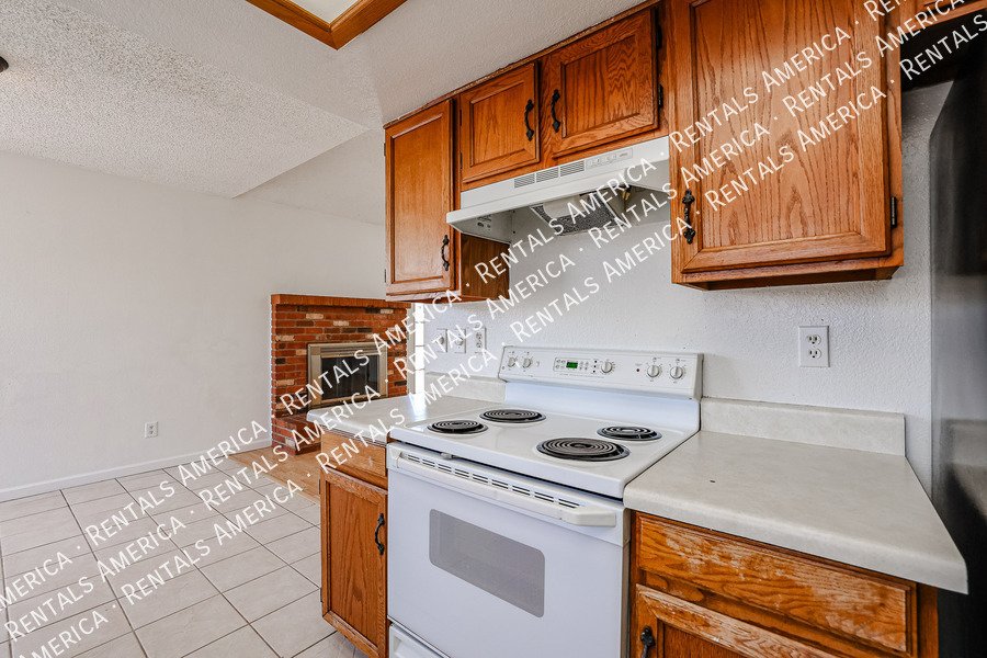 Nice 4 Bedroom Home In Pioneer Village Community!!! property image