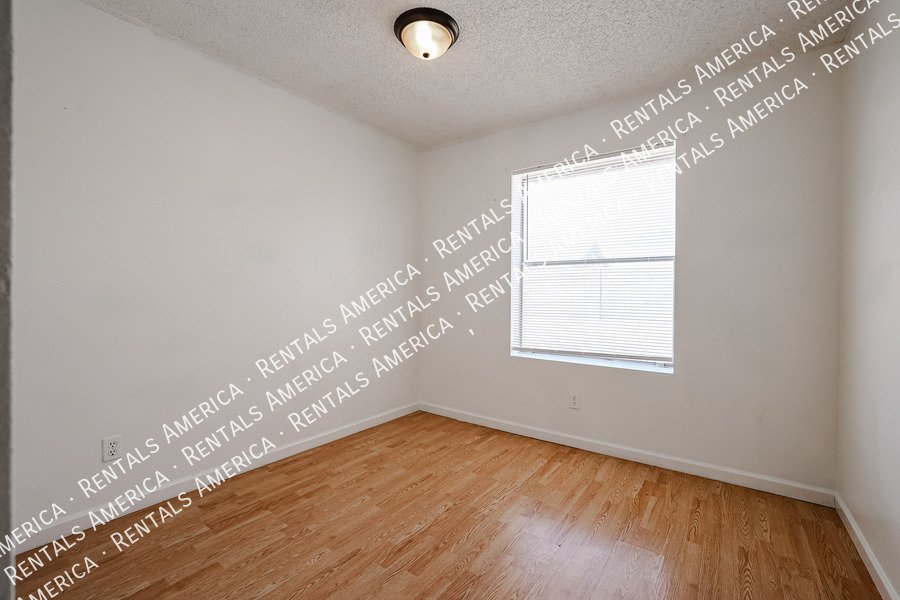 Nice 4 Bedroom Home In Pioneer Village Community!!! property image