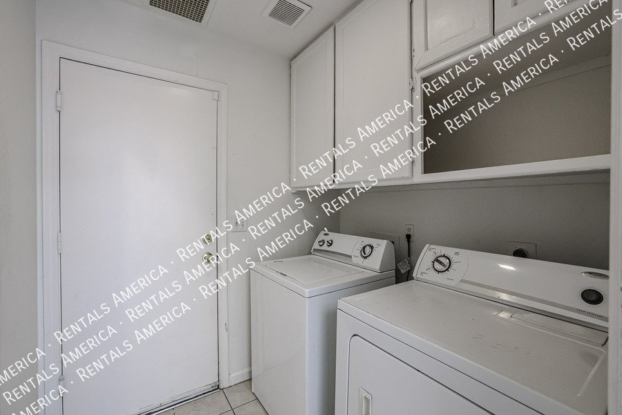 Nice 4 Bedroom Home In Pioneer Village Community!!! property image