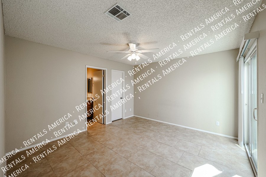 10815 W Northern Ave property image