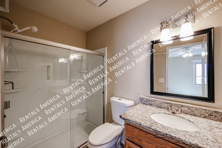 10815 W Northern Ave property image