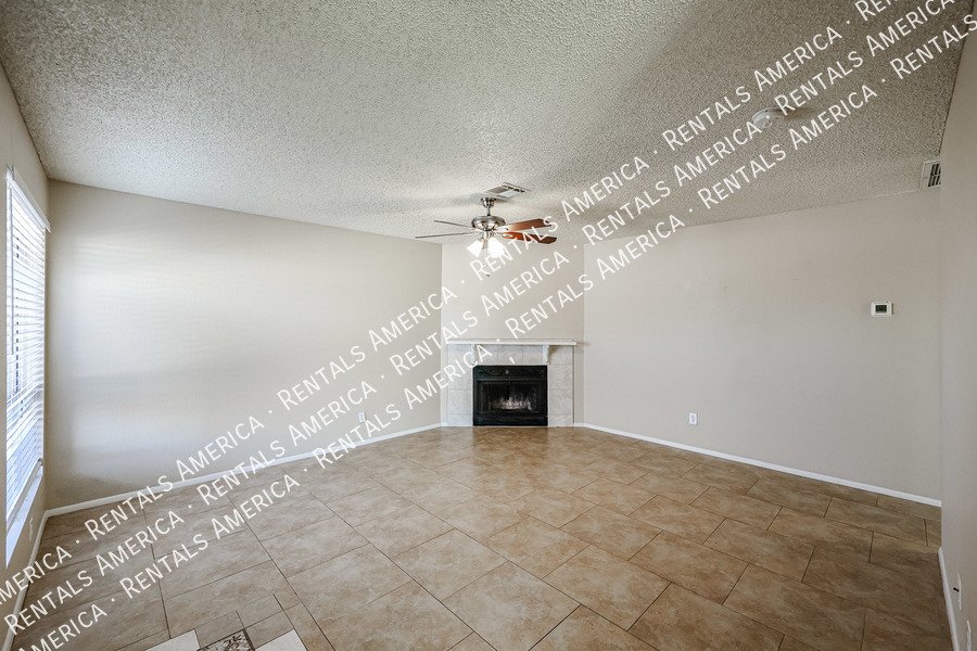 10815 W Northern Ave property image