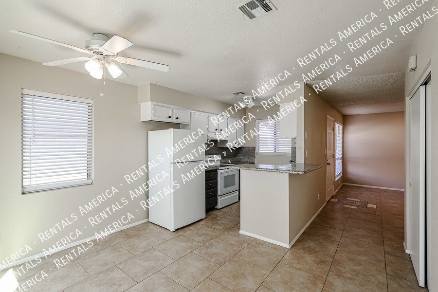 10815 W Northern Ave property image