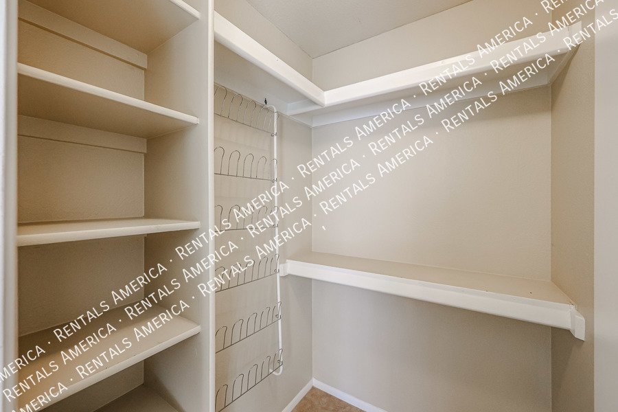 10815 W Northern Ave property image